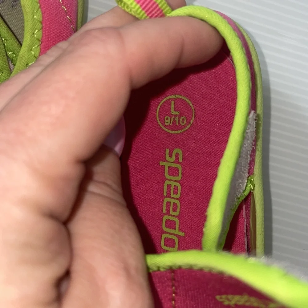 Speedo kids girls water shoes, little girls 9/10